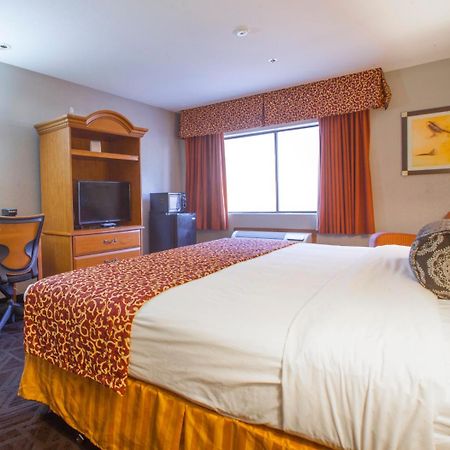 Hotel Ramada By Wyndham Barstow Exterior foto