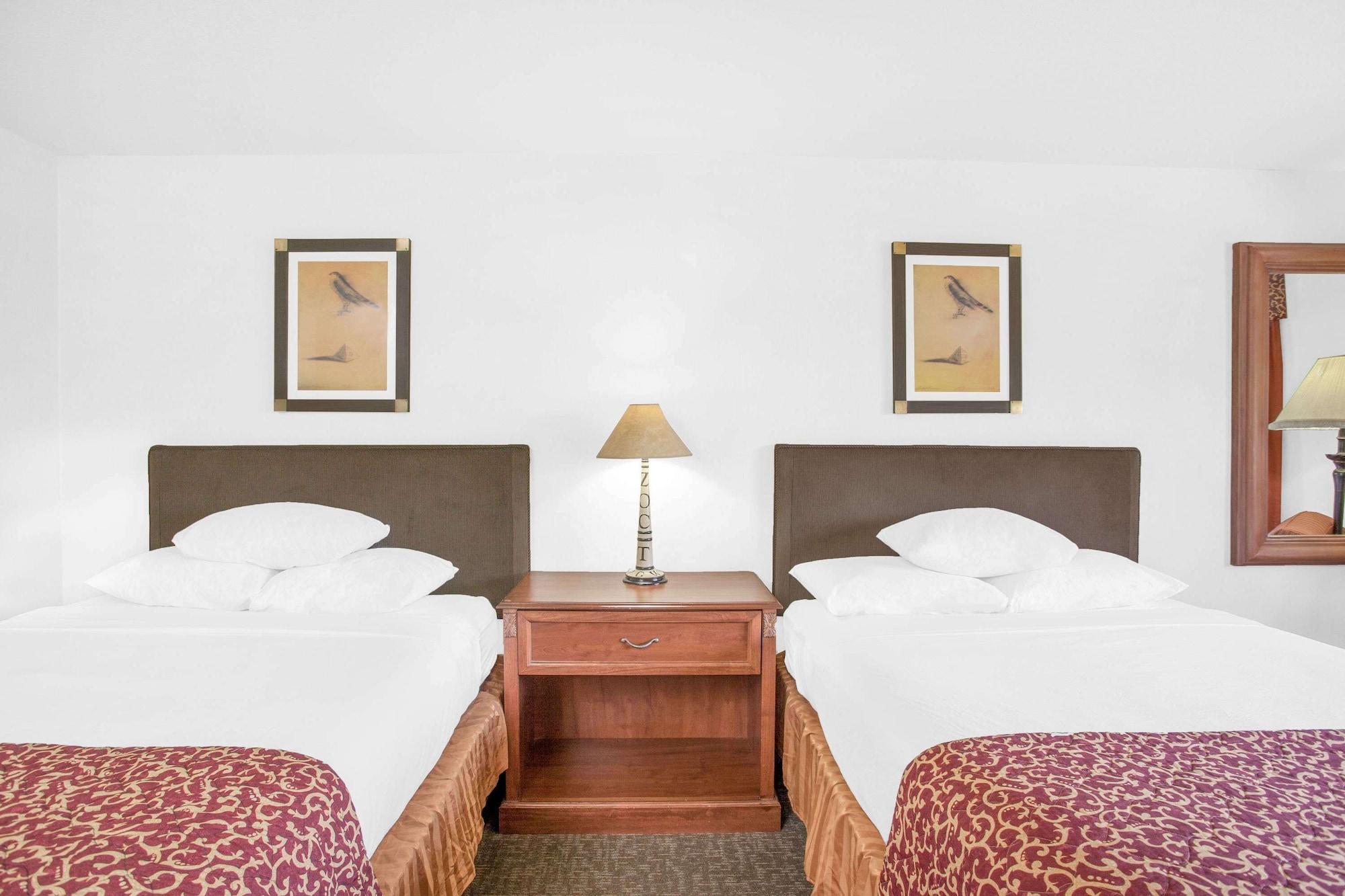 Hotel Ramada By Wyndham Barstow Exterior foto