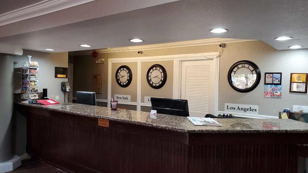 Hotel Ramada By Wyndham Barstow Exterior foto