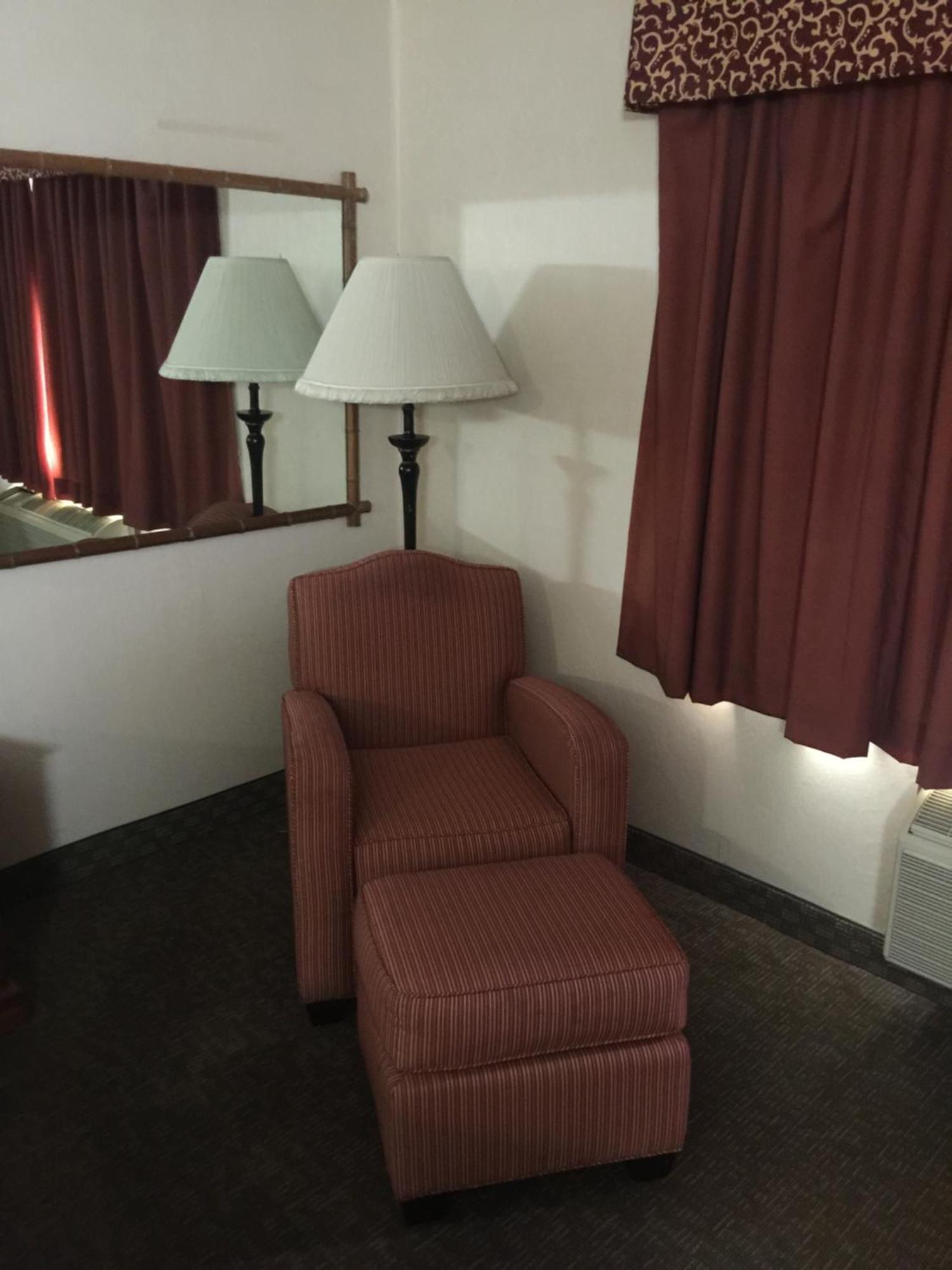 Hotel Ramada By Wyndham Barstow Habitación foto